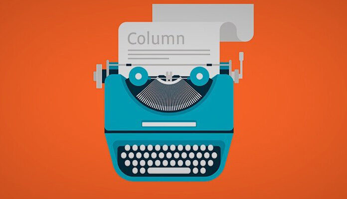 Afbeelding van typemachine waarop een column wordt geschreven