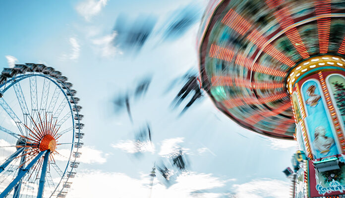 Zweefmolen en reuzenrad