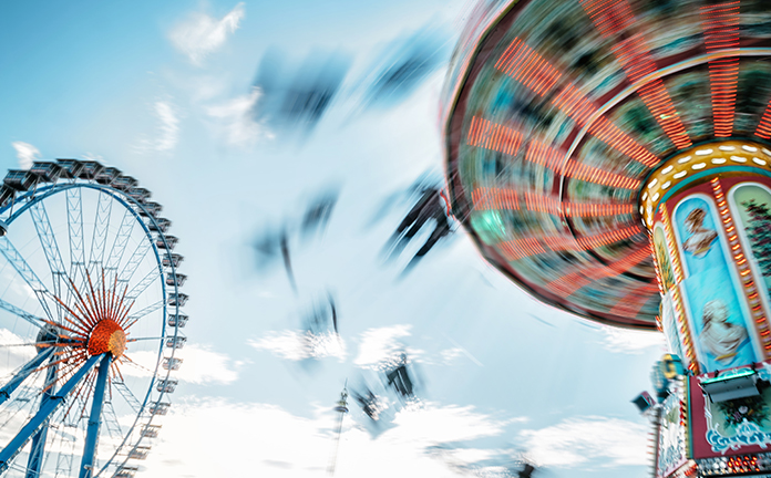 Zweefmolen en reuzenrad