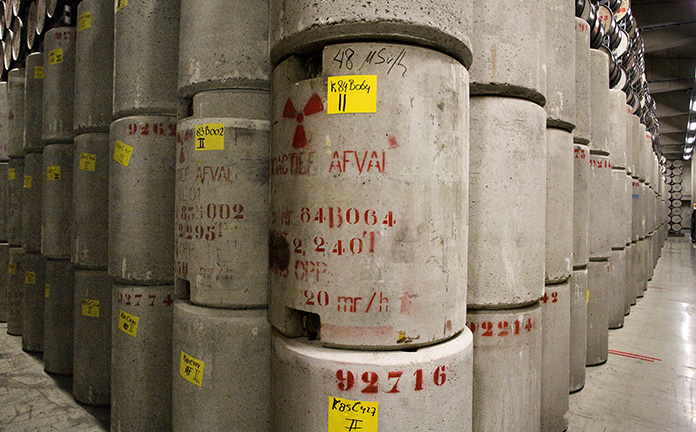 Vaten met chemisch afval