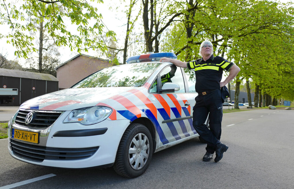 Politieagent Ron Berkhout aan het werk