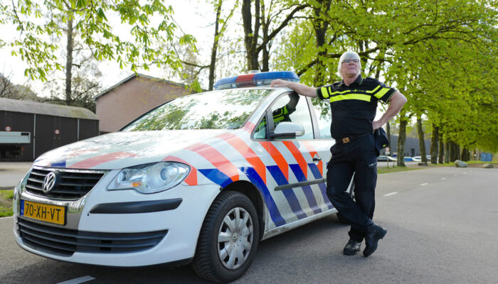 Politieagent Ron Berkhout aan het werk