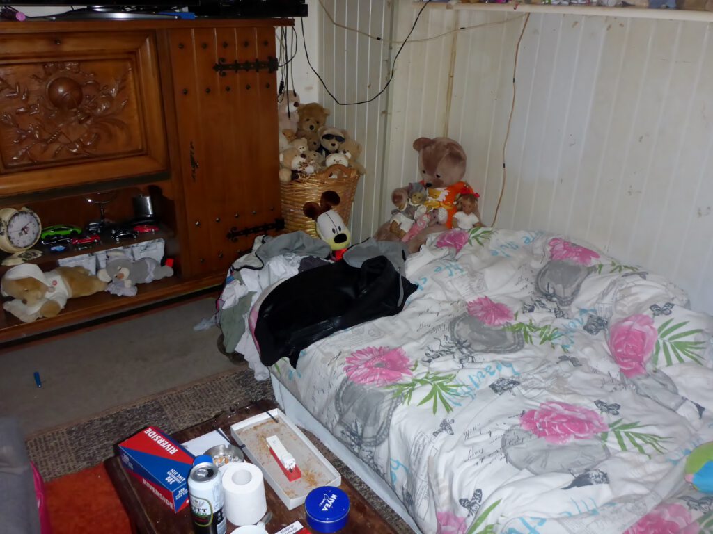 Slaapkamer illegale huisvesting