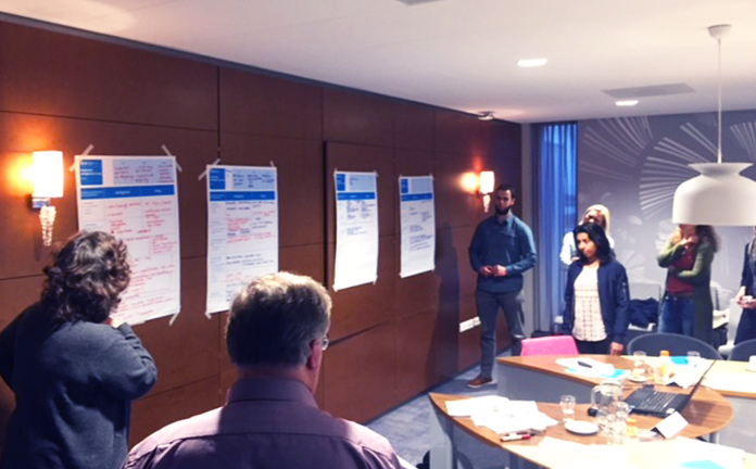 Professionals in een meeting