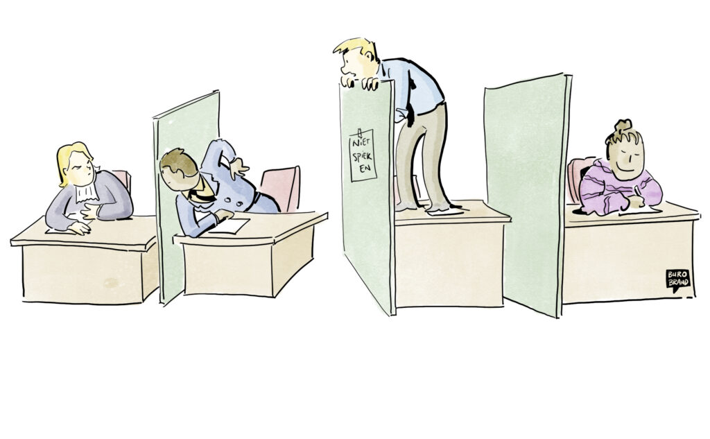 Kantoor waarbij werknemers bij elkaar spieken