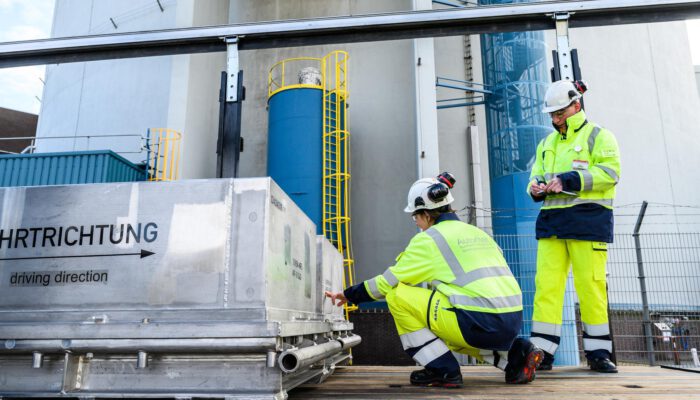 Inspectie ANVS bij het transport van verse splijtstof bij Kerncentrale Borssele