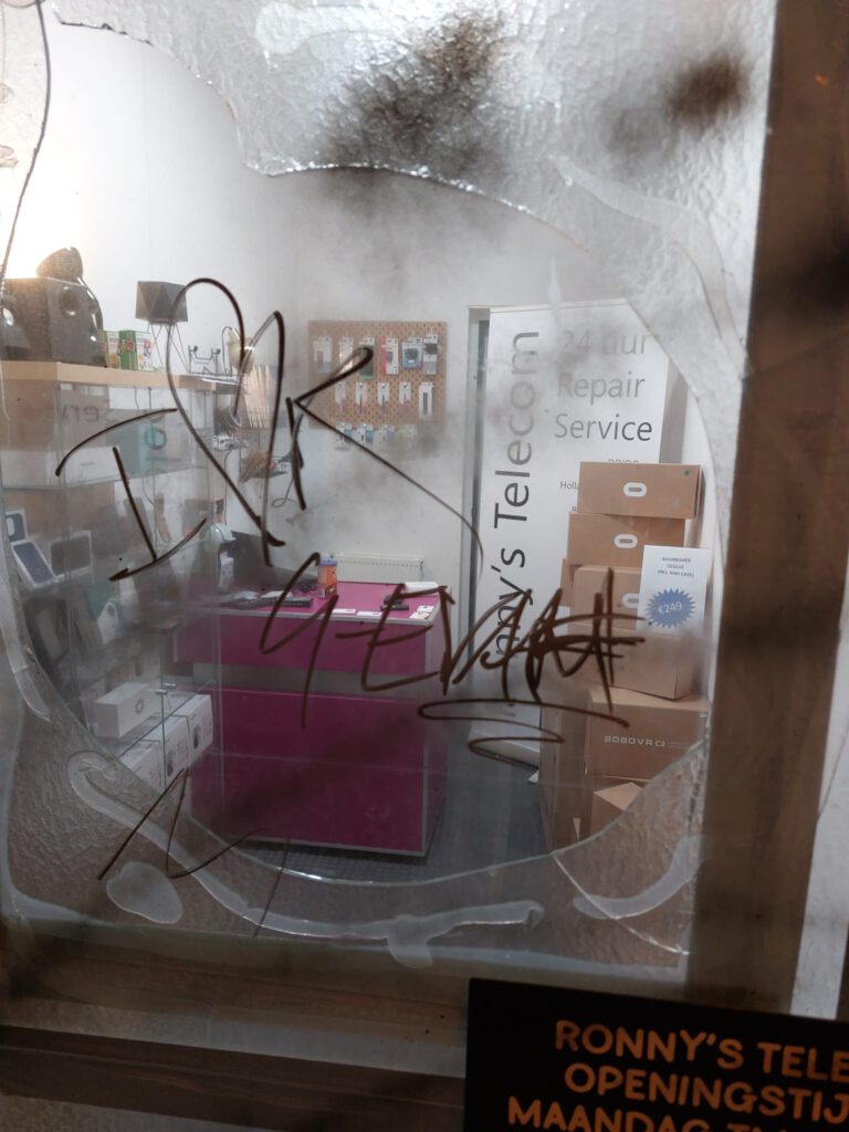 Louche telefoonwinkel