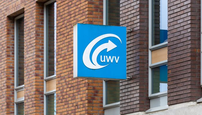 UWV logo op een gebouw
